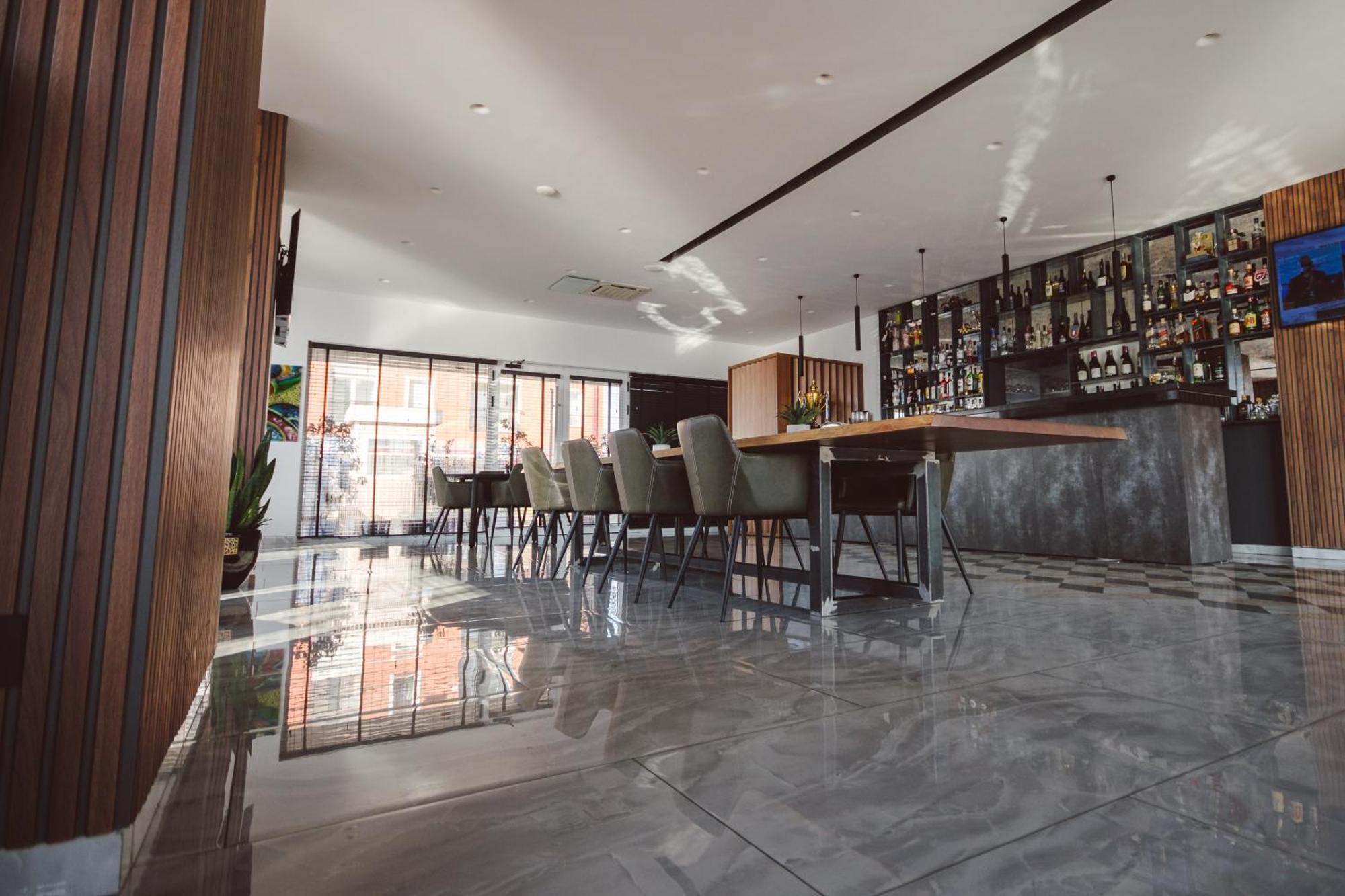 Star Hill Hotel & Spa Pristina Exterior foto