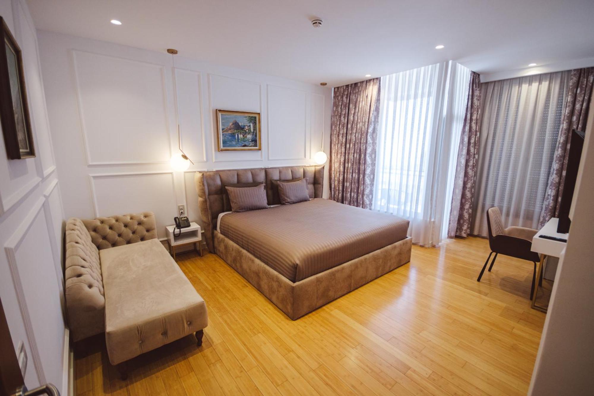 Star Hill Hotel & Spa Pristina Exterior foto